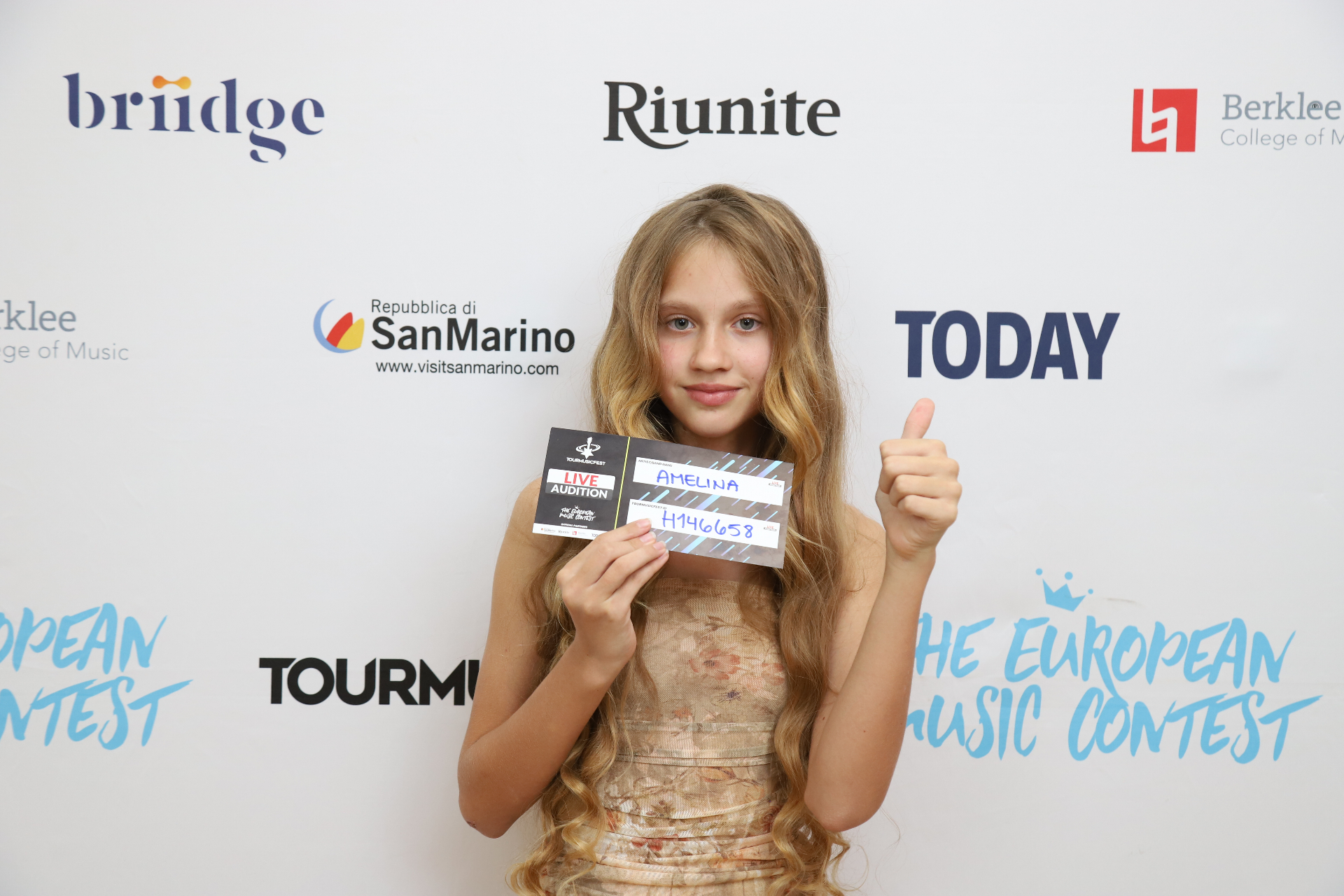 Amelina during a music performance